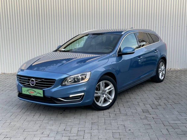 Volvo V60 2.4 D [D6] Phev AWD Summum Geartronic...